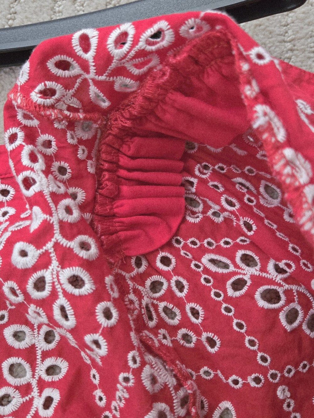 Cabi Lyric Embroidered Red White Eyelet top M EUC Cotton July 4 Nautical Summer - Picture 12 of 15